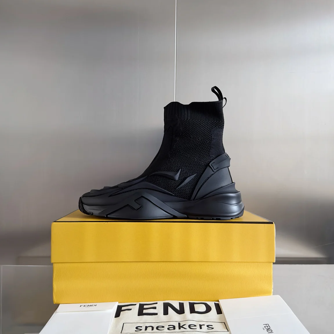 Кроссовки Fendi-flow серии Flyknit - Унисекс - Черные