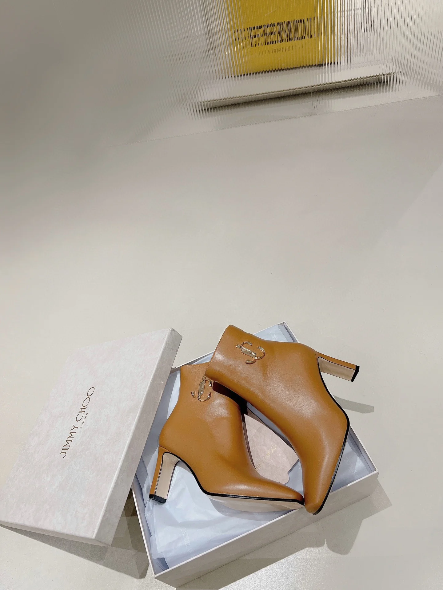 Ботильоны Jimmy JC Big Badge - 6-5 см