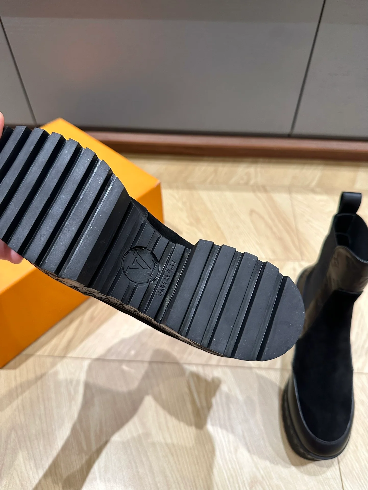 Ботинки Dr. Martens на платформе LV-2024, черные, 1 шт.