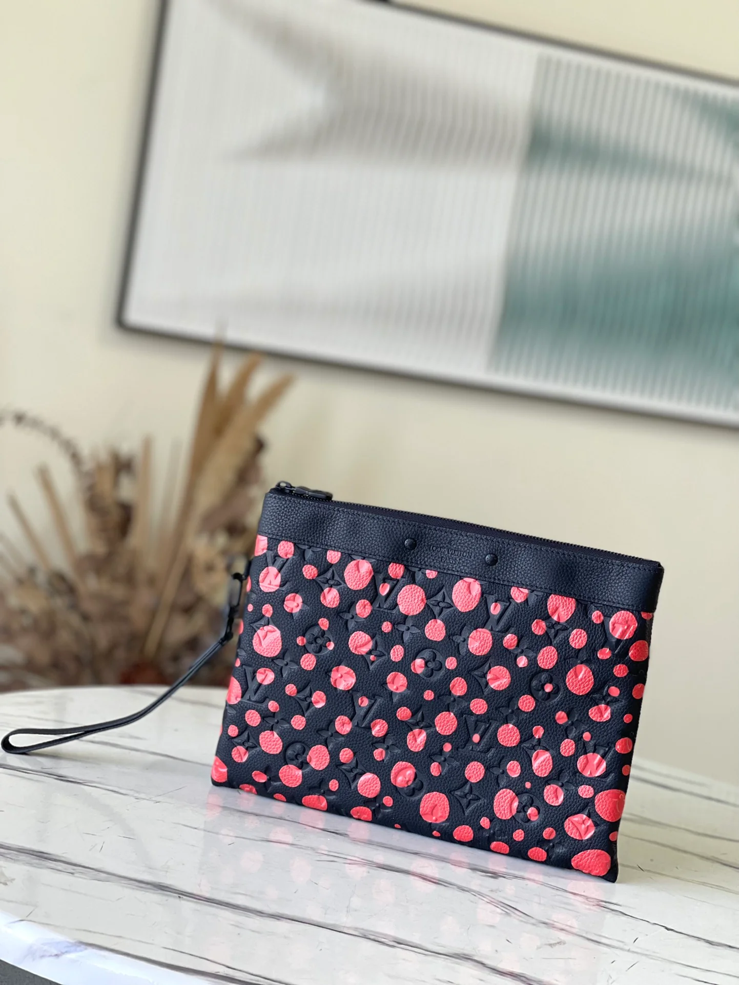 m82019-LV-pochette-to-go-clutch bag