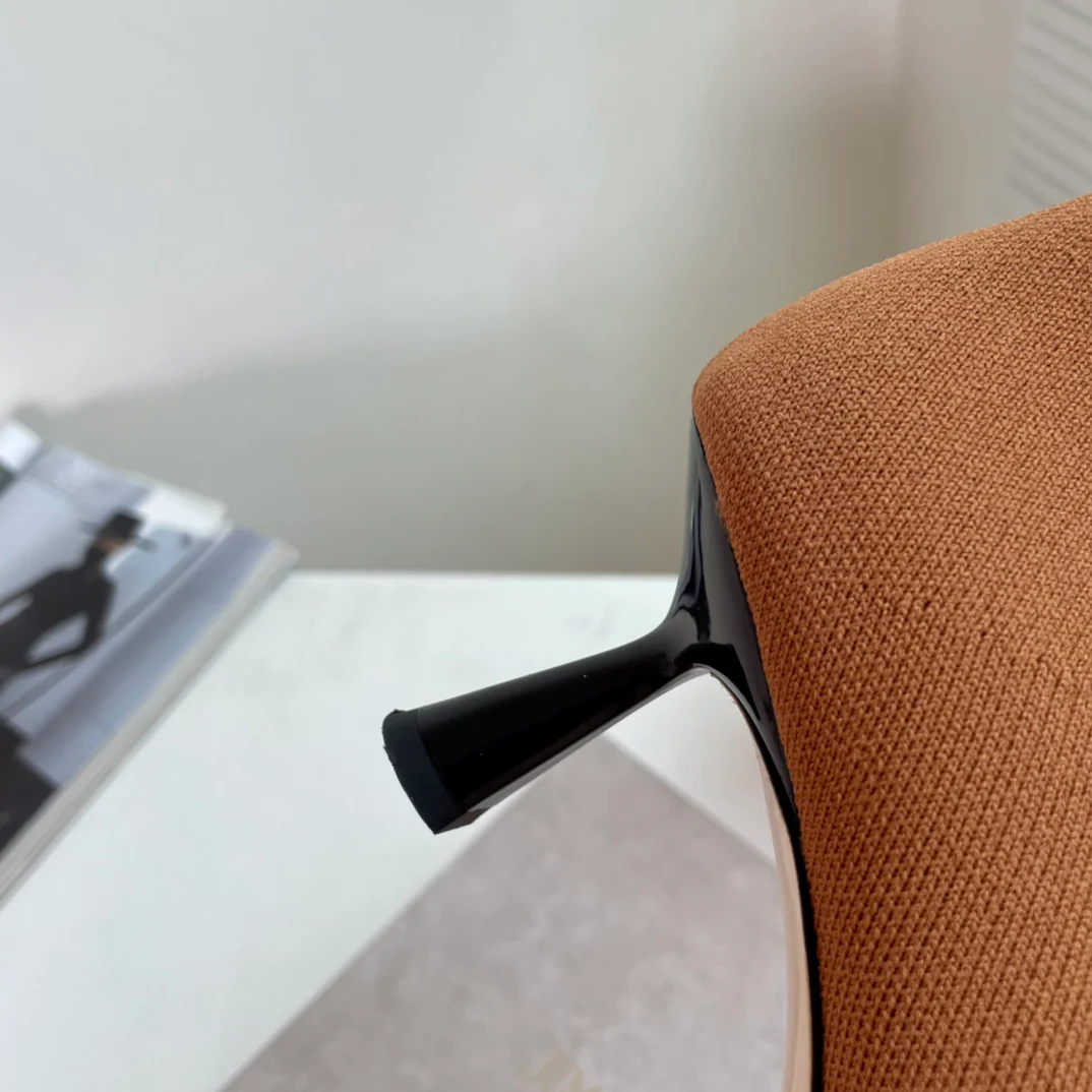 Ботильоны на низком каблуке Jimmy - 2 шт.