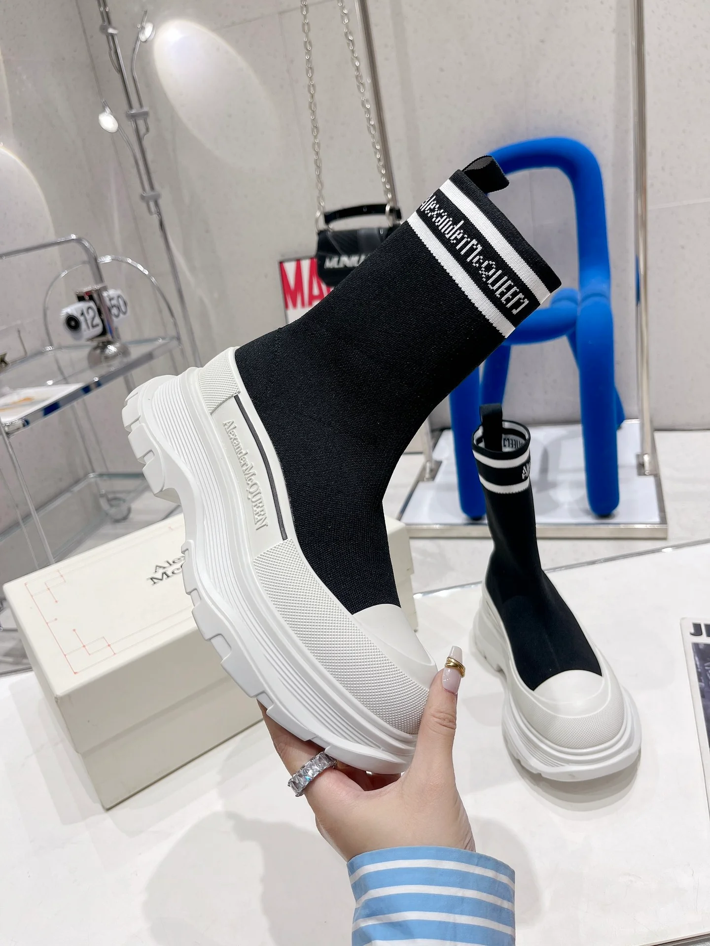 McQueen - Вязаные ботинки-носки, увеличивающие рост - 5 см