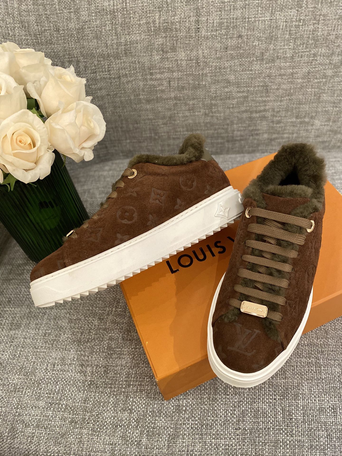 LV - Кроссовки с тиснением из шерсти - Темно-коричневые