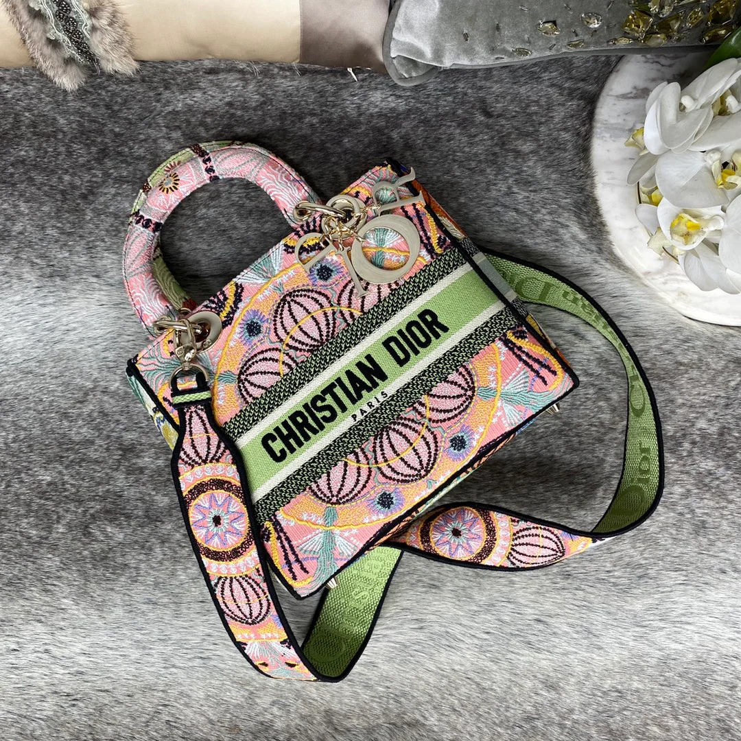 Сумка Dior Lady D Lite, 24 см, серия ?Калейдоскоп?, разноцветные цветы.