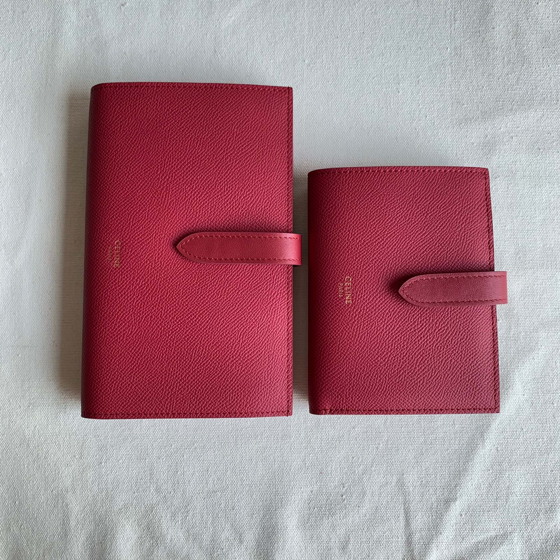 Длинный кошелек Celine - Кошелек с ремешком из крупнозернистой телячьей кожи - 2 шт.