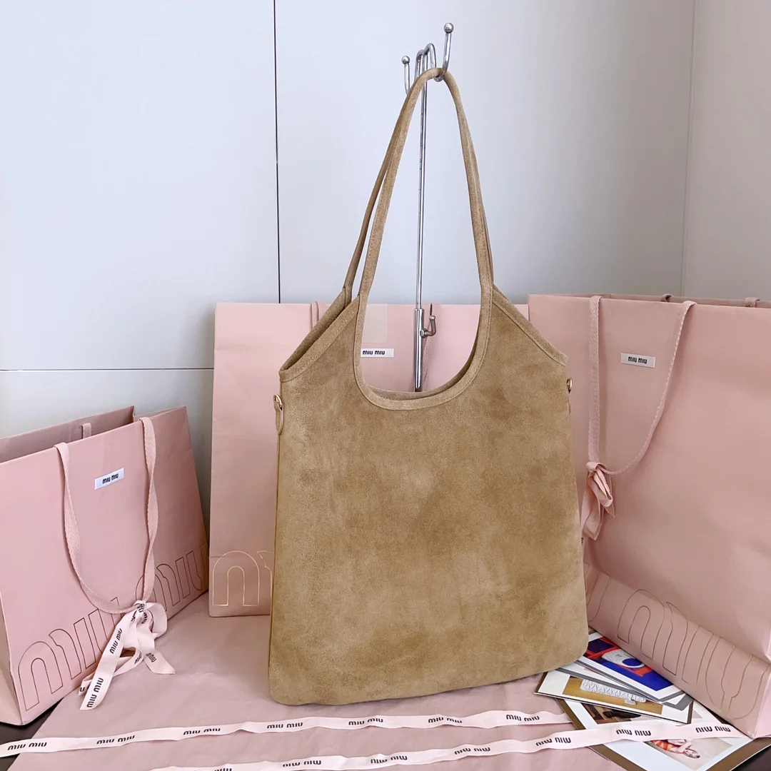 Сумка-тоут Miu Miu 5bg231, коричневая, вельветовая.