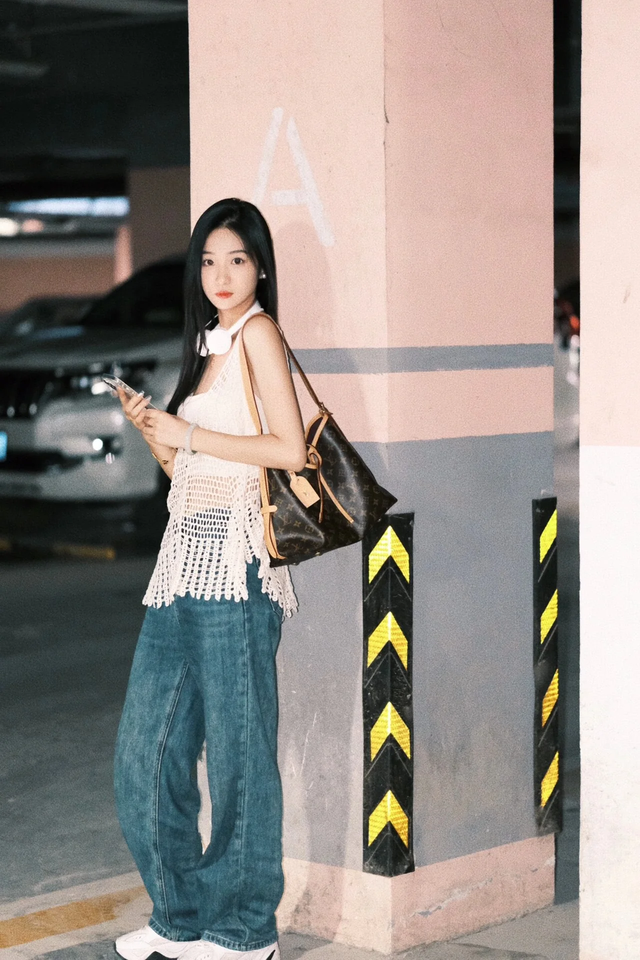 m46203-LV-carryall-pm-Shoulder Bag-Classic Monogram Canvas