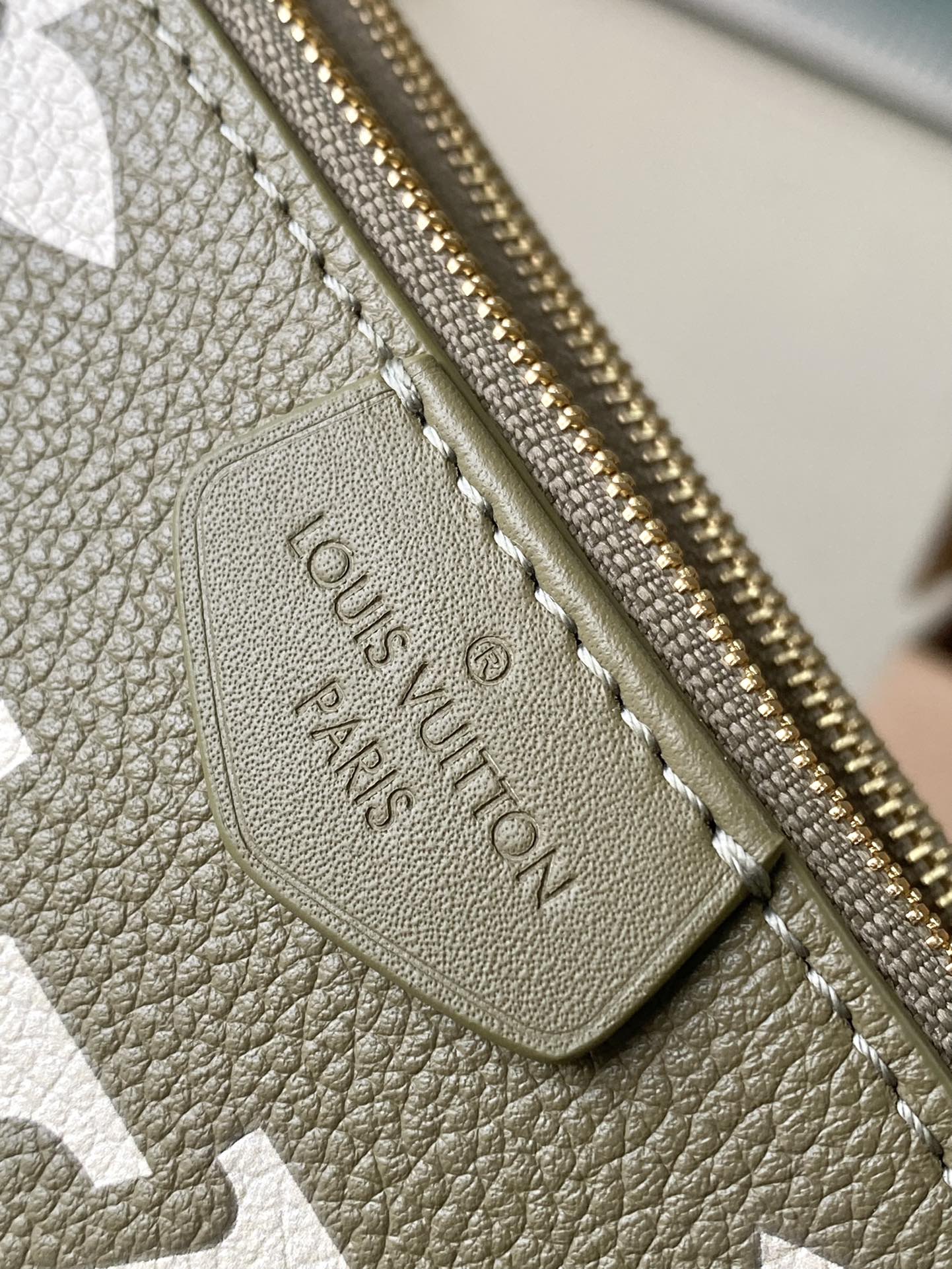 m22670-LV-multi-pochette-accessoires-shoulder bag-crossbody bag-khaki green