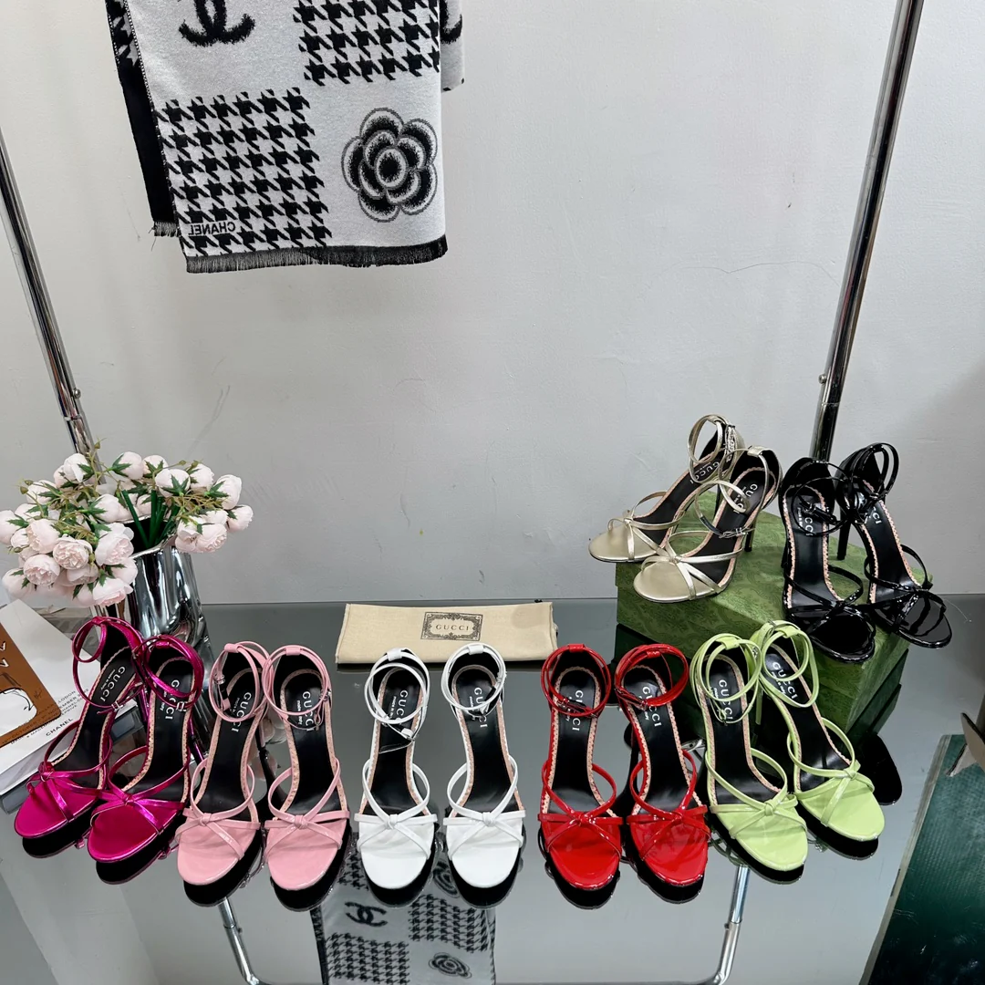 Новинка весны 2023 года от Gucci - Босоножки на шпильке - Белые