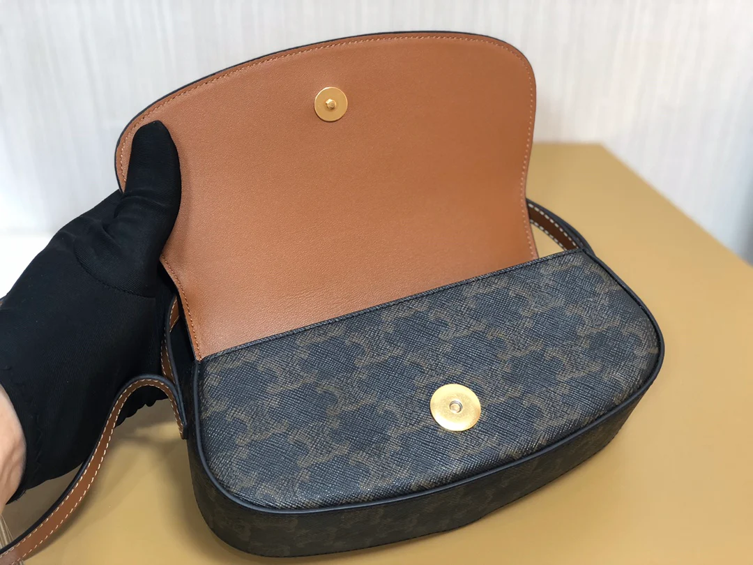 Мини-клатч Celine Taboo с монограммой