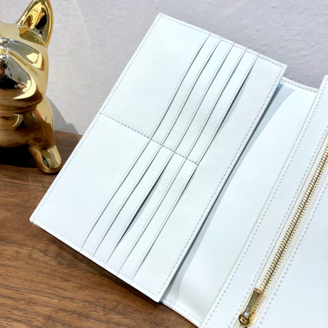 Кошелек Celine с ремешком из зернистой телячьей кожи - 2 шт.