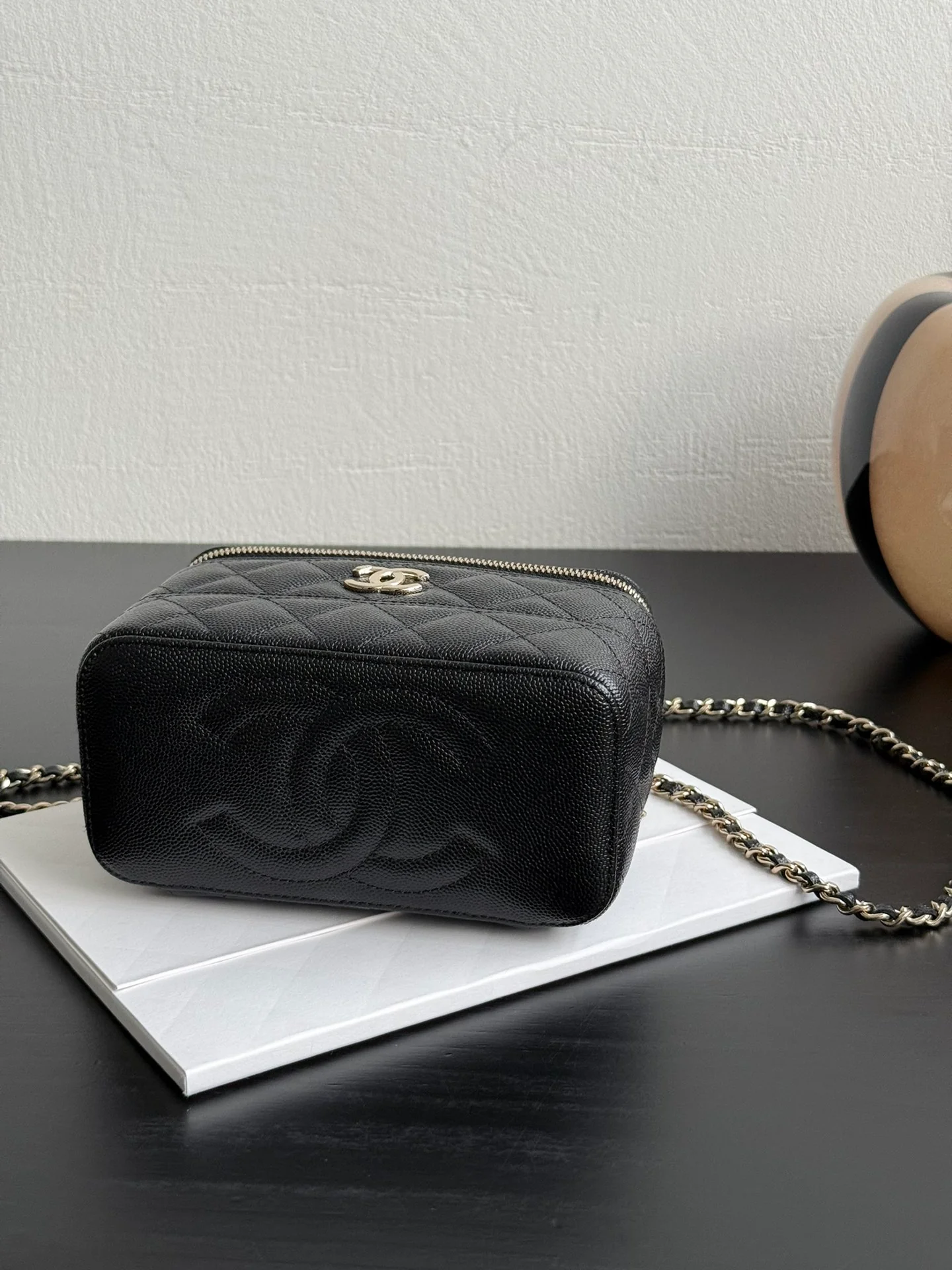 Сумка-ланчбокс Chanel 25c - черная