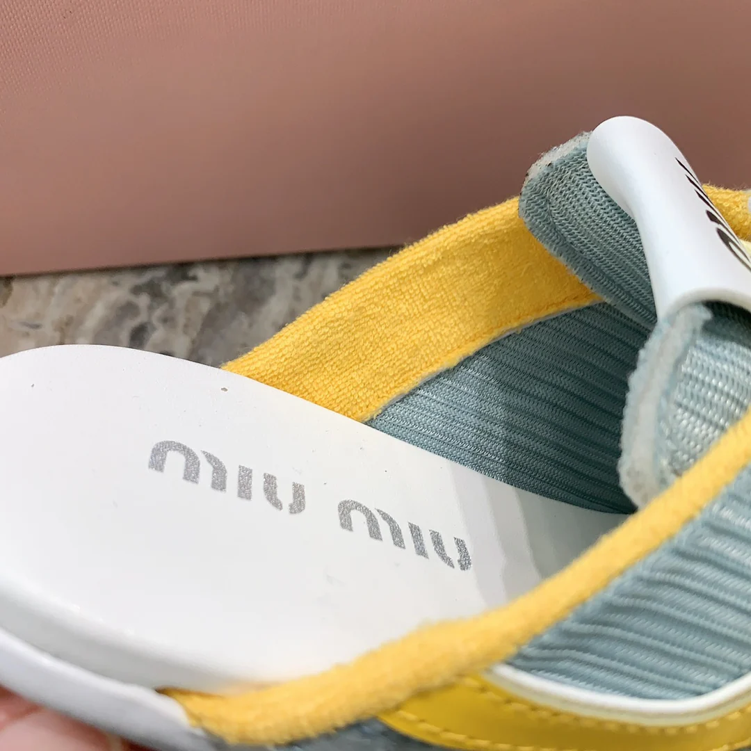 Повседневные тапочки Miu Miu 2024 - синие