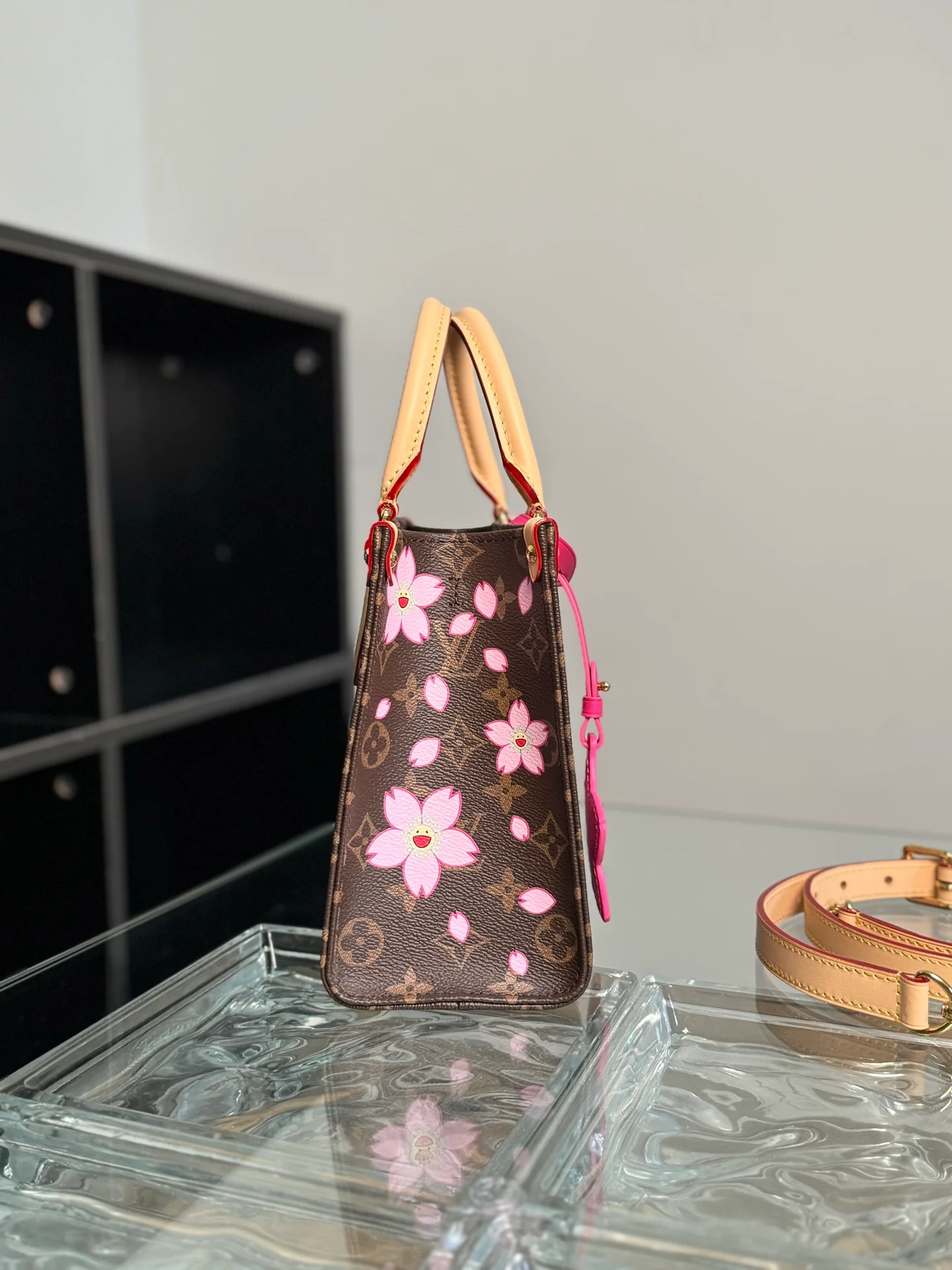 LV-m13269-tm-onthego handbag-small-cherry blossom design