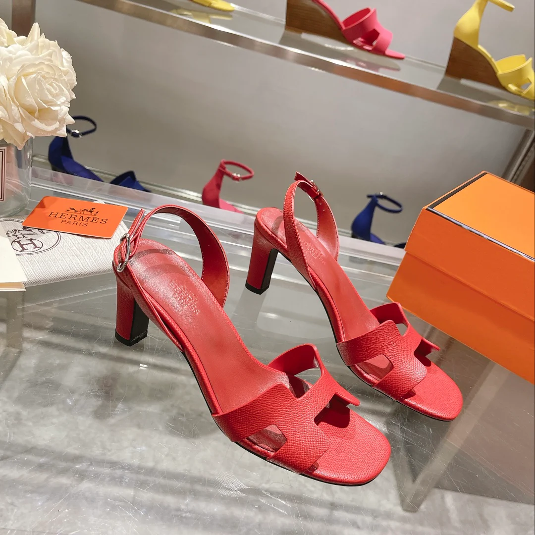 Новинка весны 2022 года от Hermes - Сандалии на массивном каблуке - 1