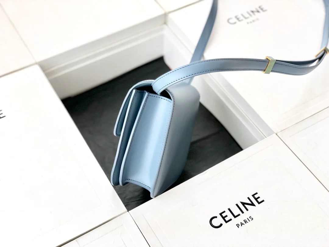Сумка Celine Box-Tteen из полированной телячьей кожи - аквамарин - 1