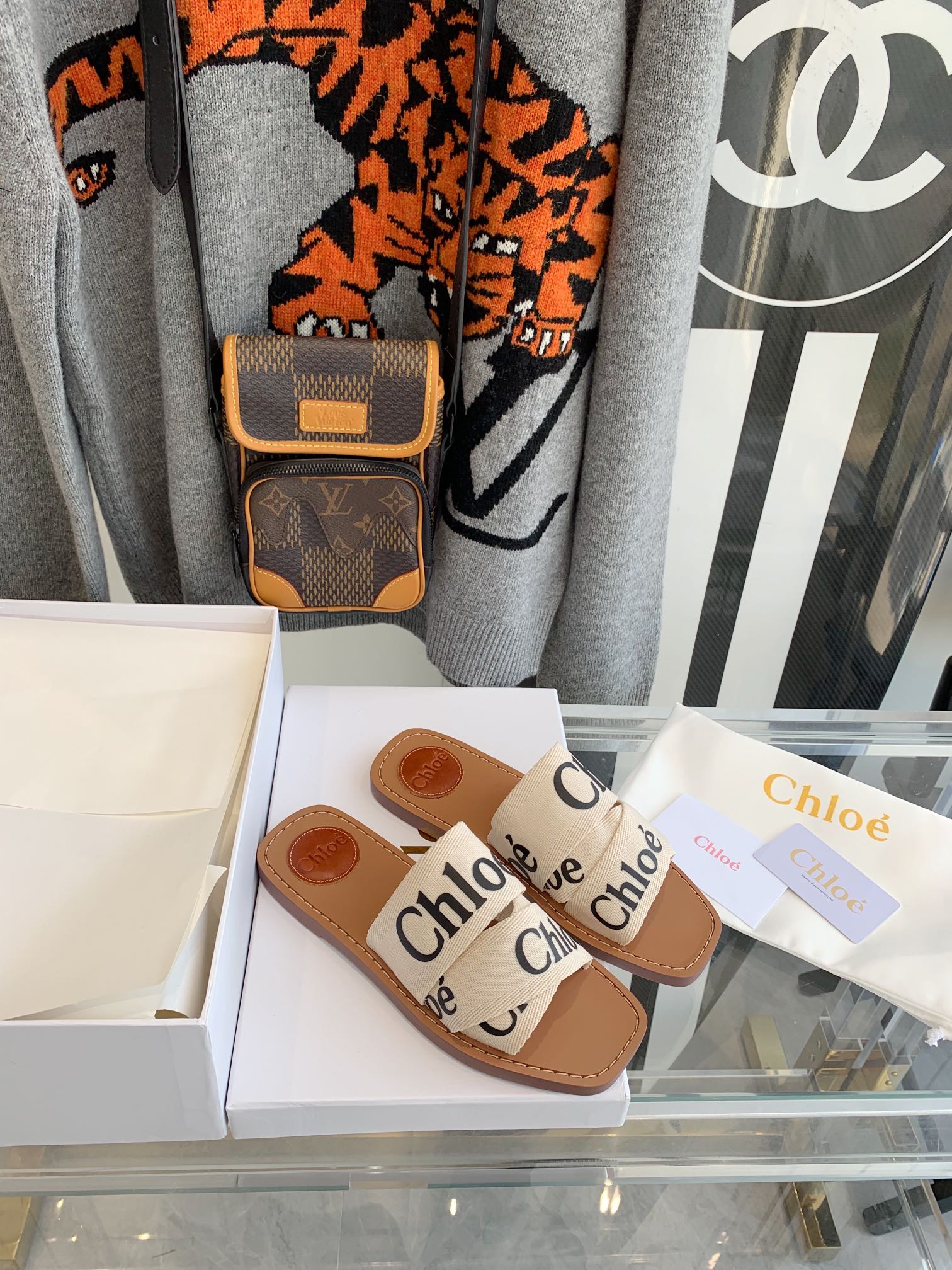 Тапочки Chloe Woody с логотипом - размеры 35-41