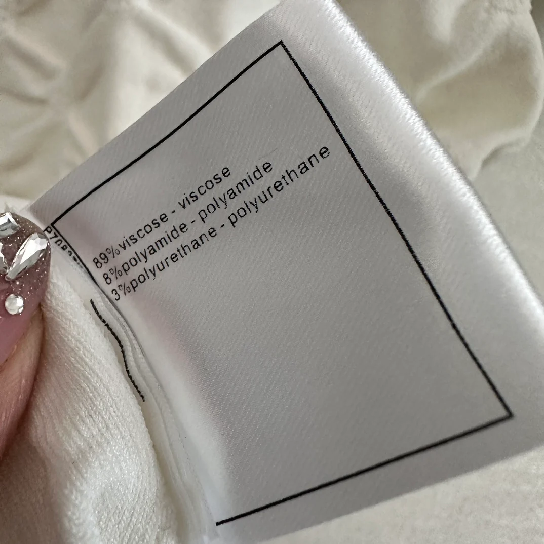 Вязаный топ Chanel 2403 с открытыми плечами - белый