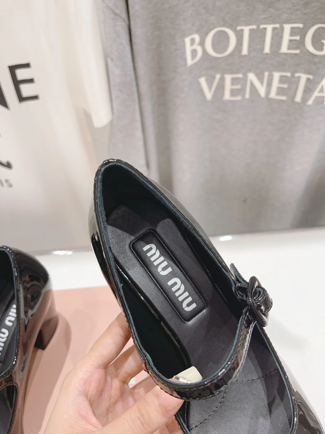 Коллекция Miu Miu 2023 года с подиума - Туфли ?Принцесса Мэри Джейн? - Черные