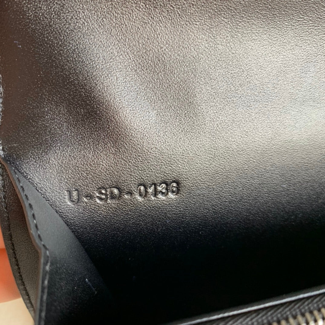 Кошелек-книжка Celine с текстурой ?зубочистка?