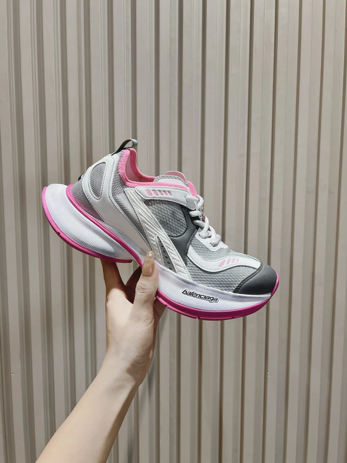 Кроссовки Balenciaga 2024 для бега - розовые