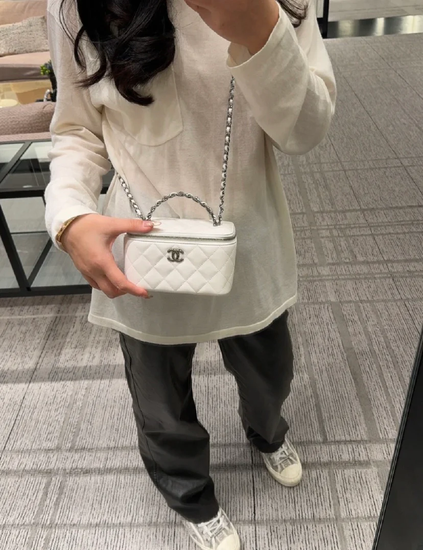 Chanel - Длинная сумка-коробка - Белая