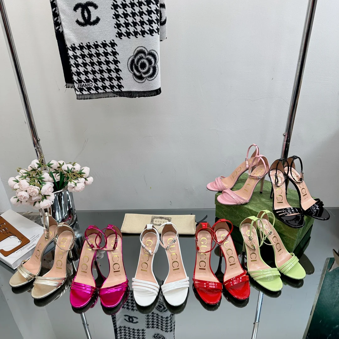 Новинка весны 2023 года от Gucci - Босоножки на шпильке - Белые - 1