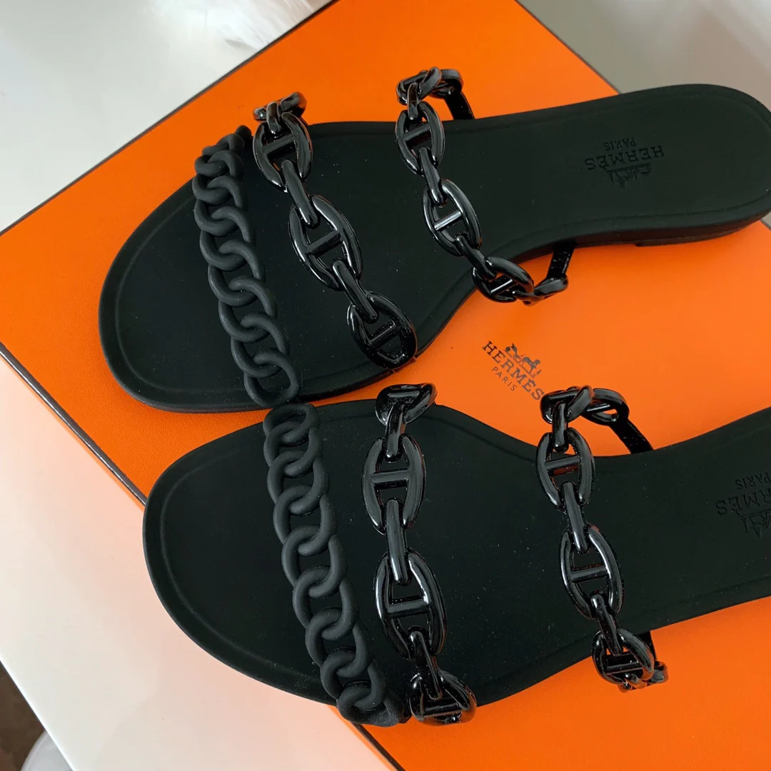 Hermes - Туфли с цепочкой в ??виде свиного носа - 1