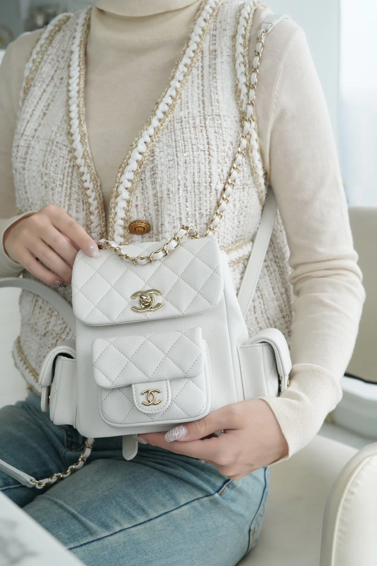 Chanel - Новая маленькая сумка через плечо Tank Duma - Два боковых кармана - Белая