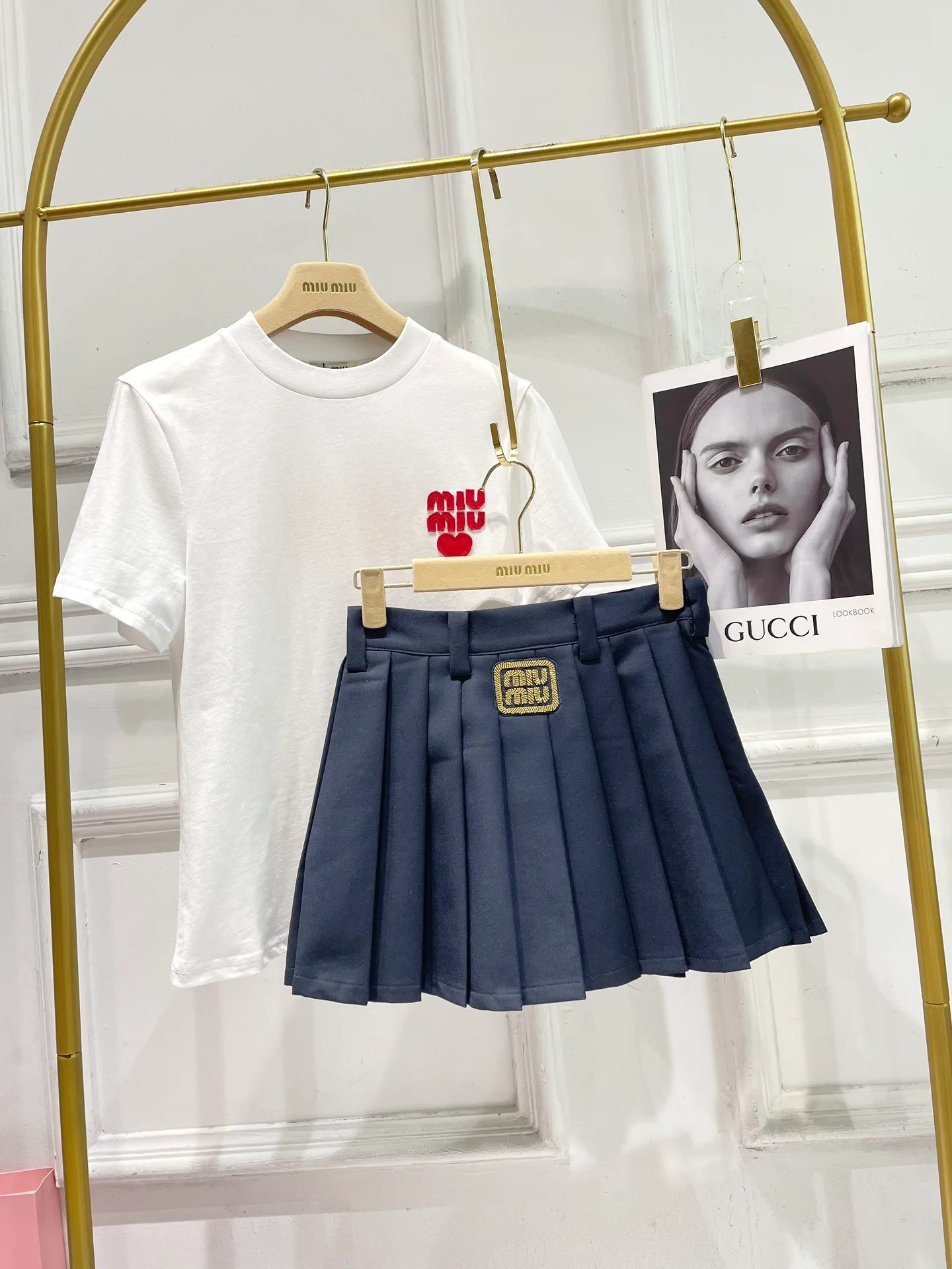 Miu Miu - 2404 - Мини-юбка А-силуэта с вышивкой золотой нитью