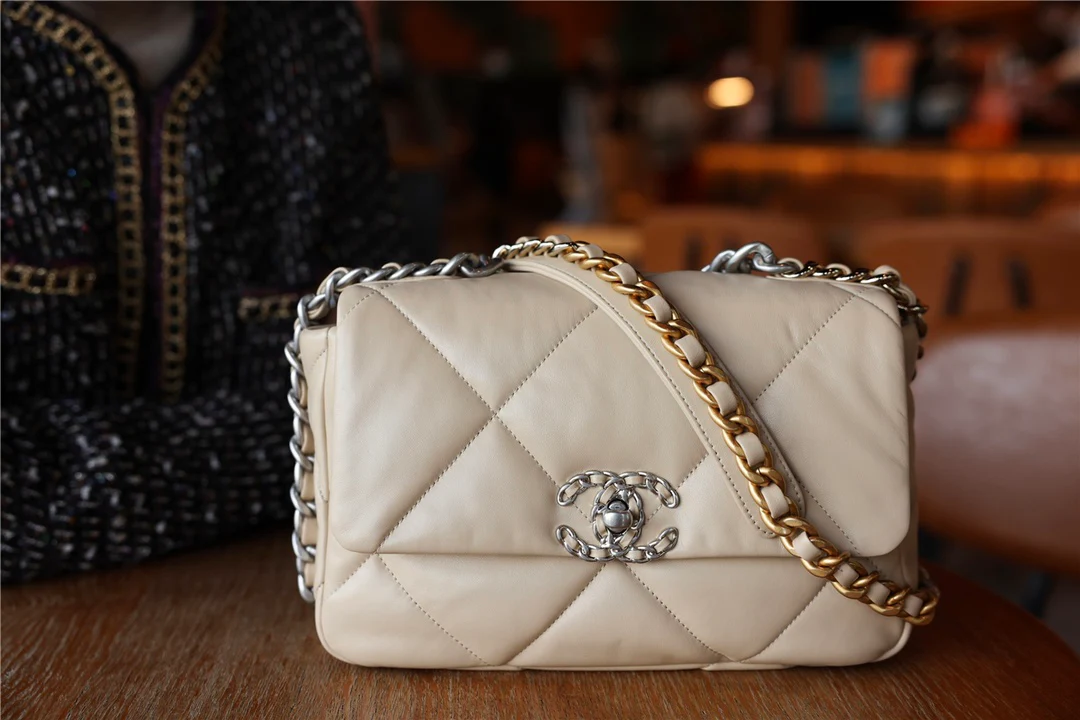 Новинка Chanel 2022 года - 19bag - Абрикосовый цвет, цвет 