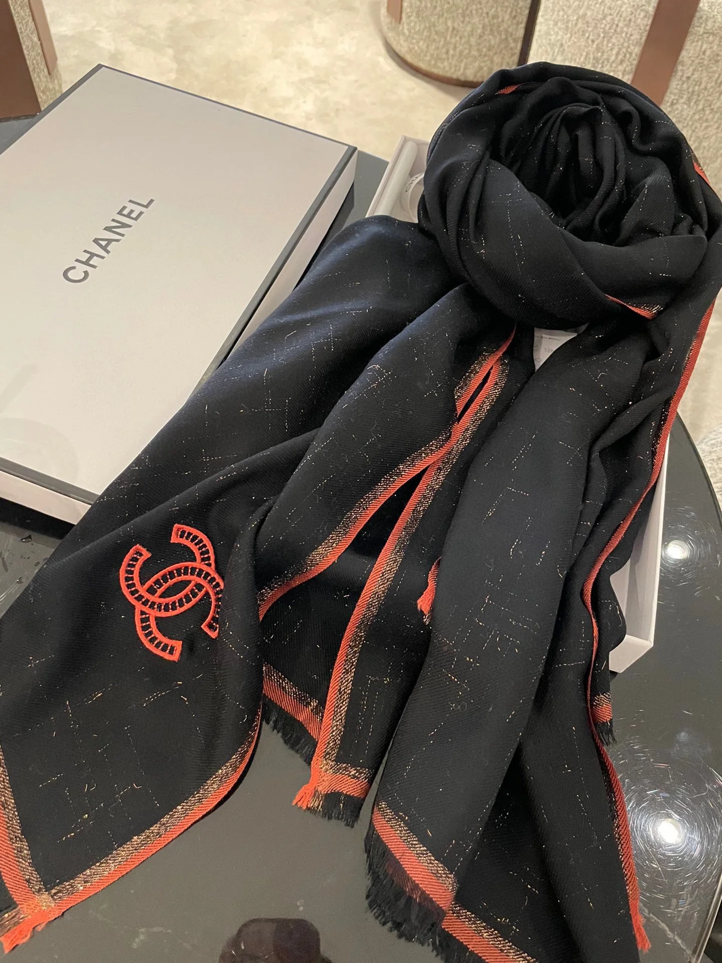 Шарф Chanel с металлизированной нитью - 90-200 см - Кашемир Кашмир Хайленд - Черный