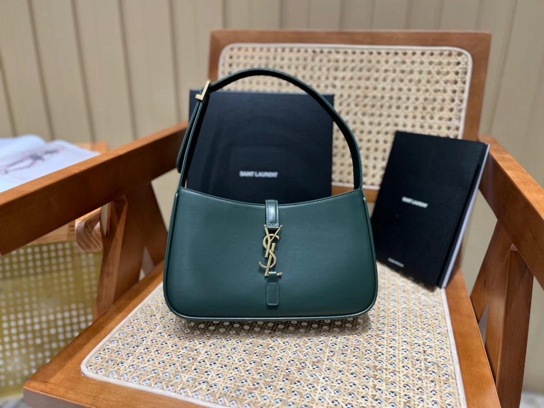 Сумка-седло YSL - зеленая с золотой фурнитурой - гладкая кожа