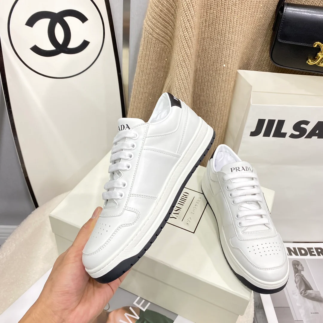 Обувь Prada - коллекция Prada весна-лето 2022 - парный стиль - белые кроссовки