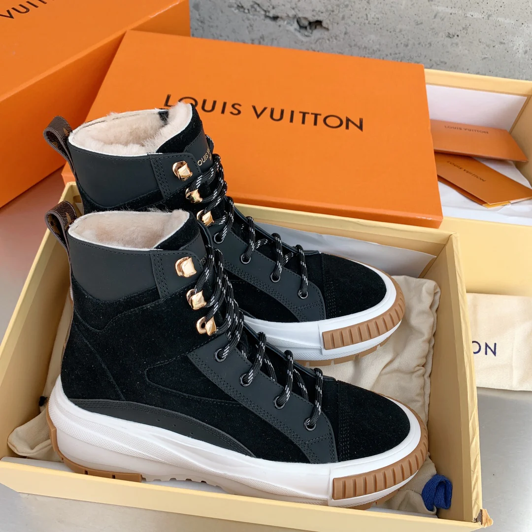 Шерстяные высокие кроссовки LV