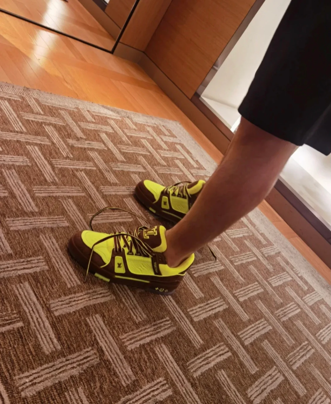 LV - Кожаные кроссовки - Повседневная обувь - Мужская - 1