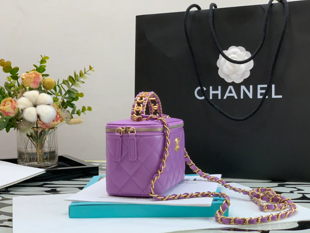 Весенне-летняя коллекция Chanel - Браслет с буквой - Квадратная коробка - Фиолетовый