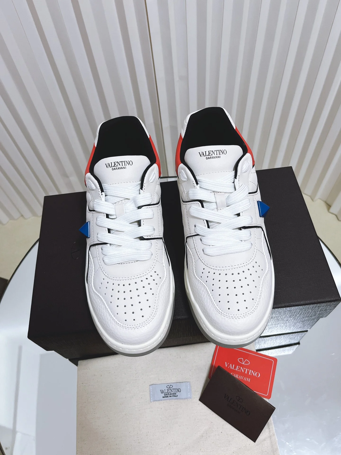 Кроссовки на платформе Valentino - белые - унисекс