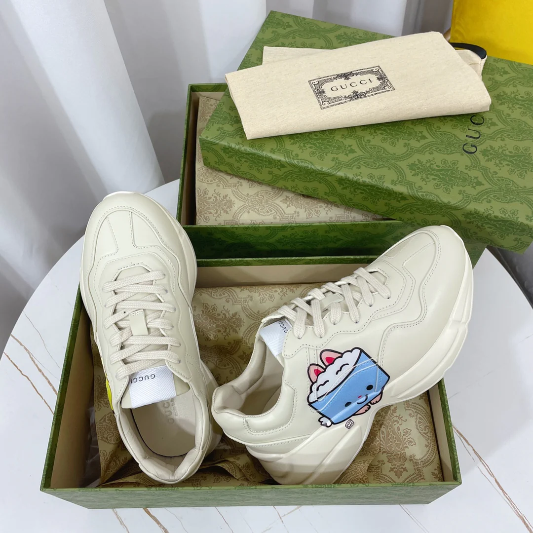 Новинка сезона весна/лето 2023 от Gucci - массивные кроссовки в стиле Kawaii - парный стиль.