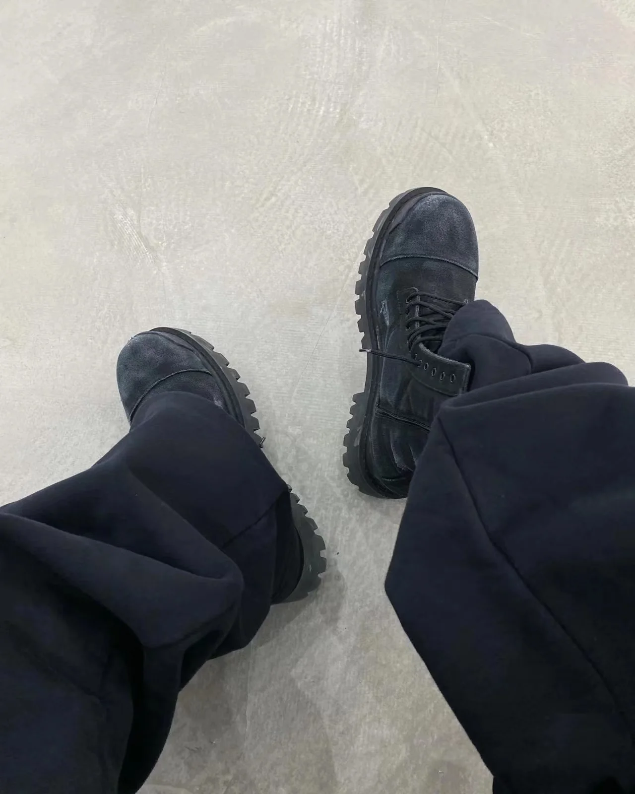 Balenciaga - Ботинки Big Head - Ботинки Dr. Martens - Верхнее изображение