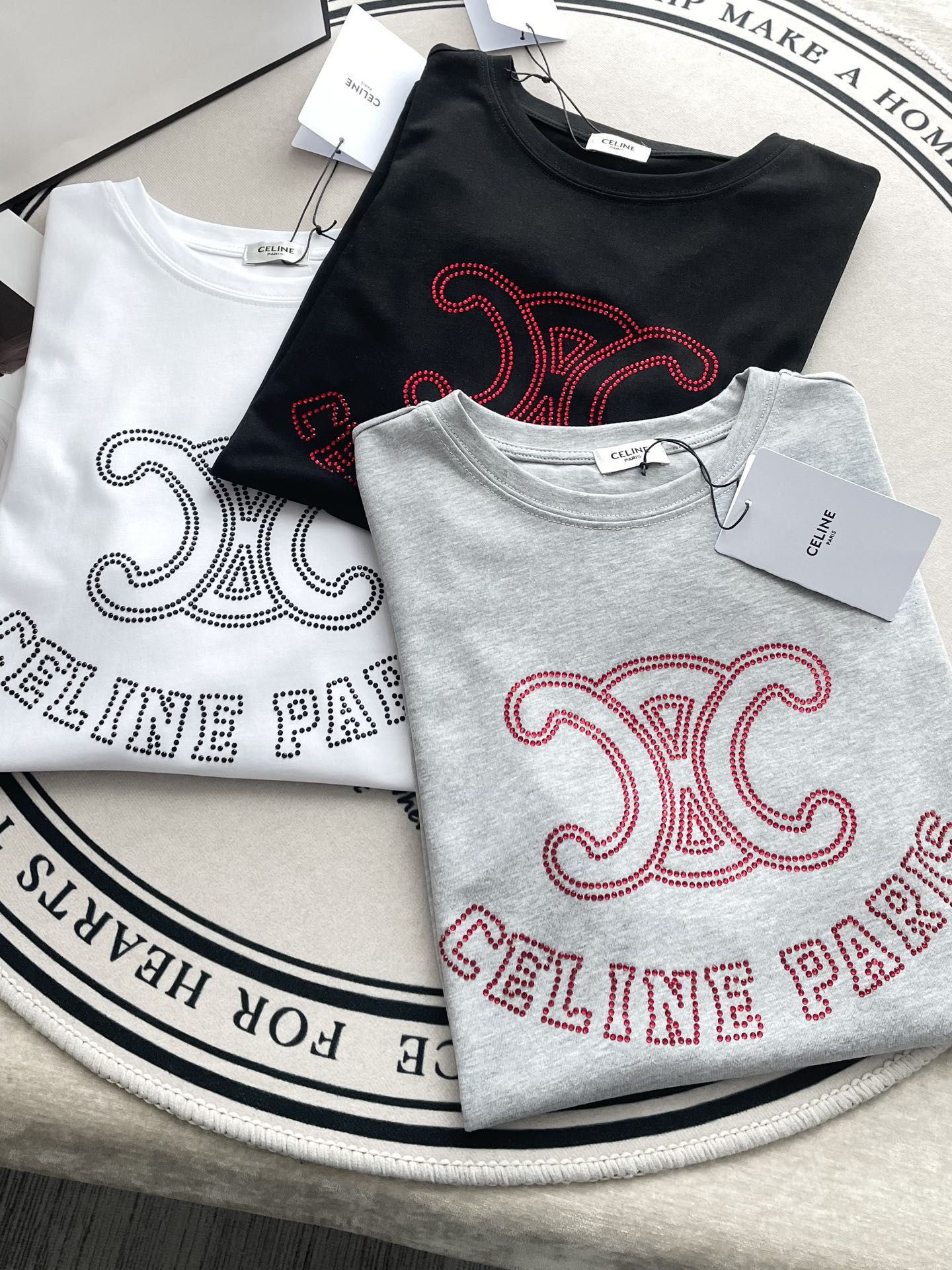 Футболка Celine 2403 с коротким рукавом и стразами - черная