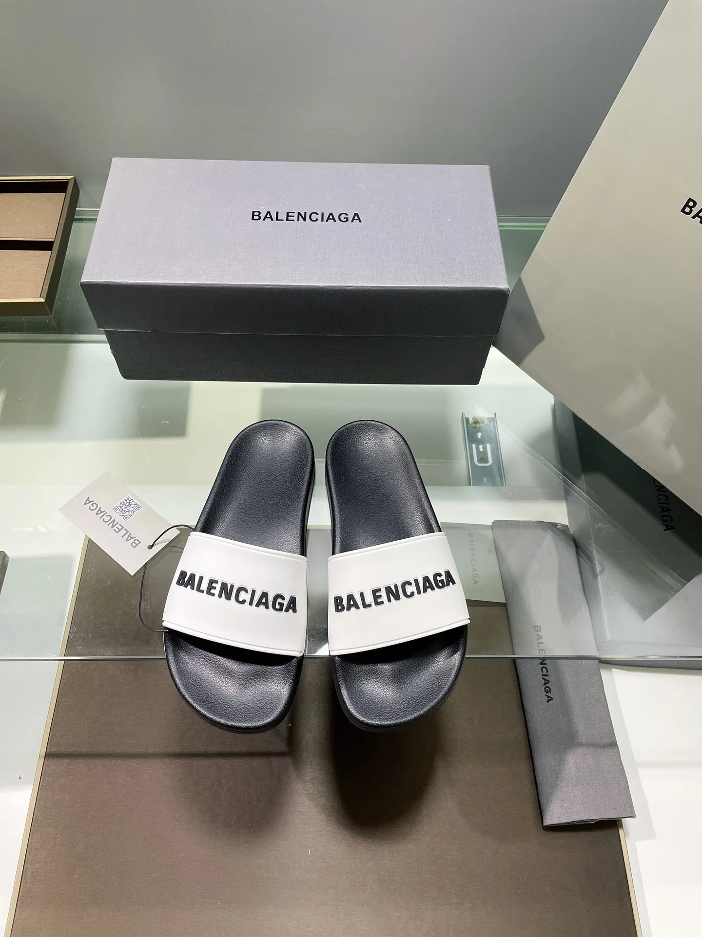 Balenciaga - Новая модель 2022 года - Тапочки с эффектом памяти и улучшенной упругостью - 7