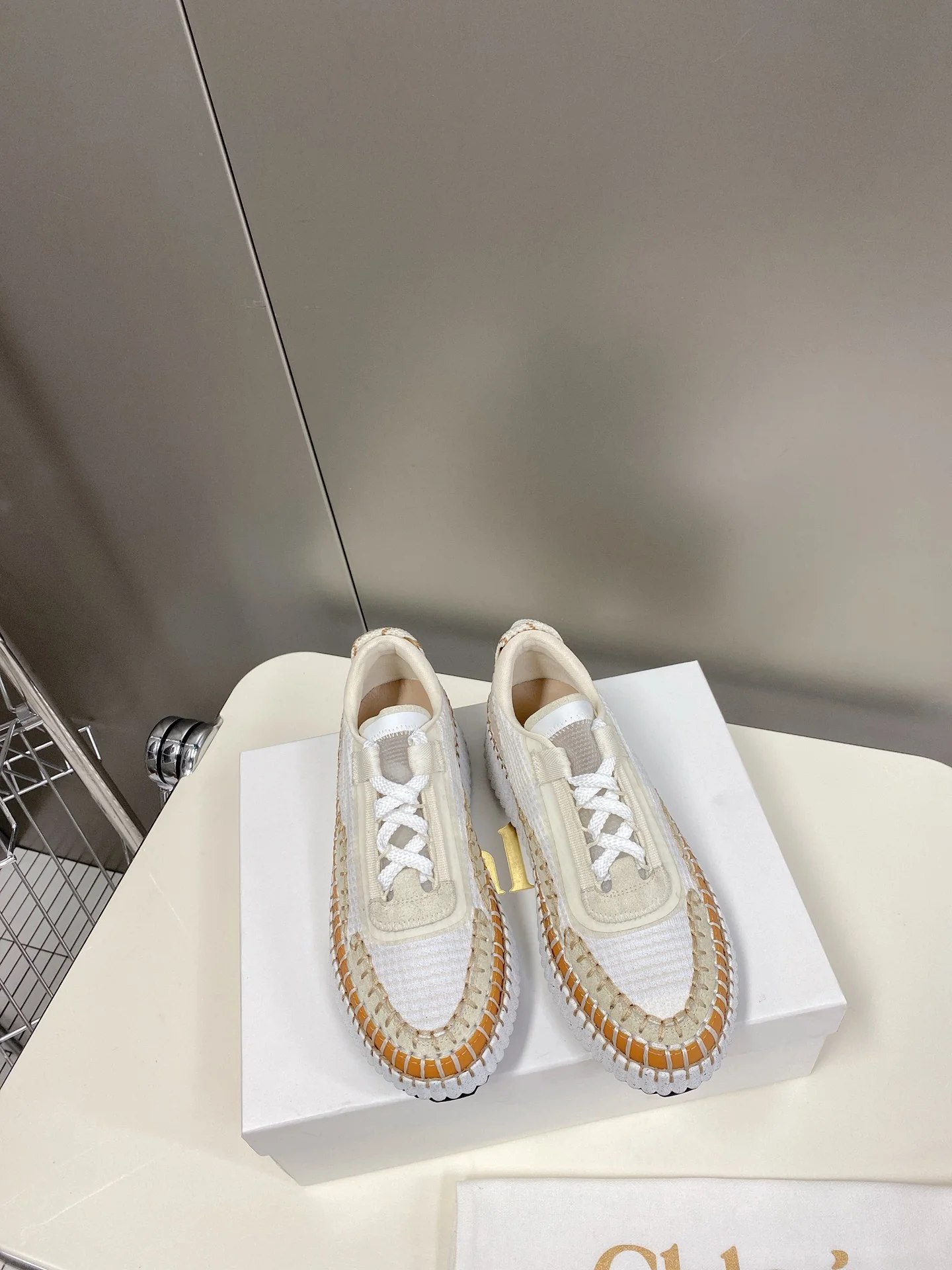 Обувь Chloe - Chloe - Классический британский стиль - Повседневная обувь с цветовыми блоками