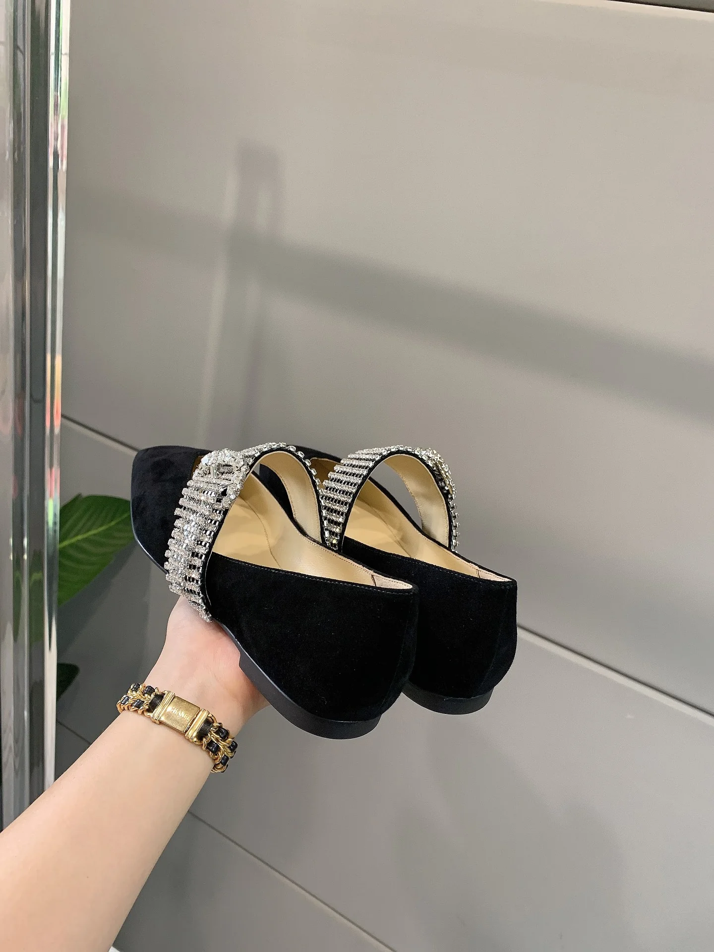 Балетки Jimmy с квадратным носком и стразами