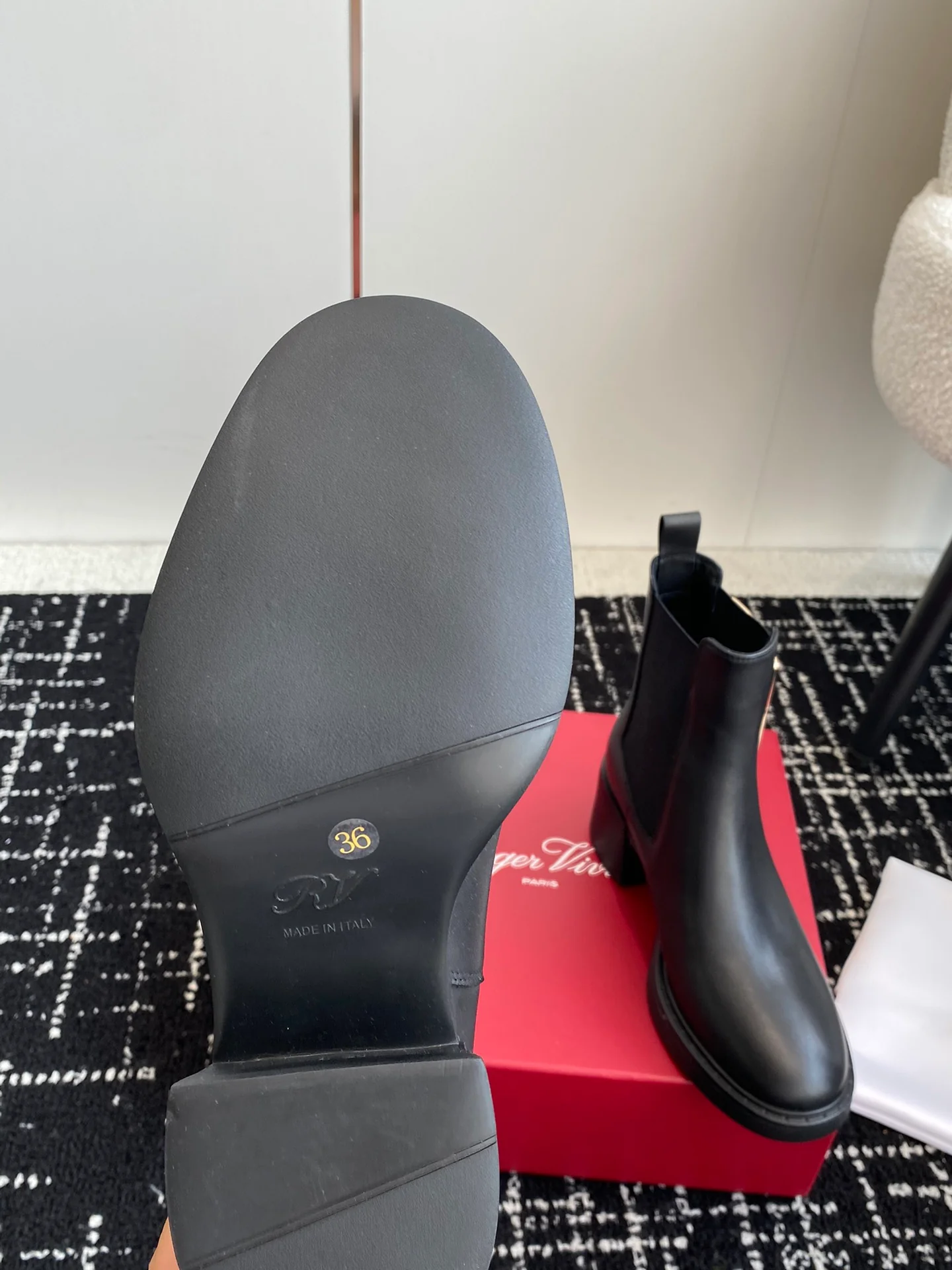 Обувь RV - Новинка сезона осень/зима 2023 - Ботильоны на низком каблуке - Черные