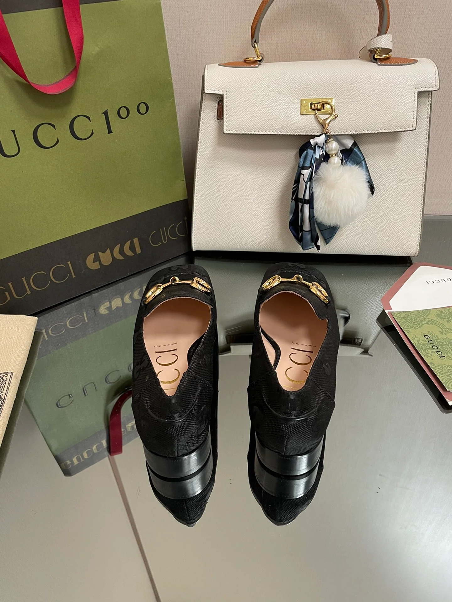 Gucci - Балетки с квадратным носком и закрытым носком - Крупный монограммный узор - Черные