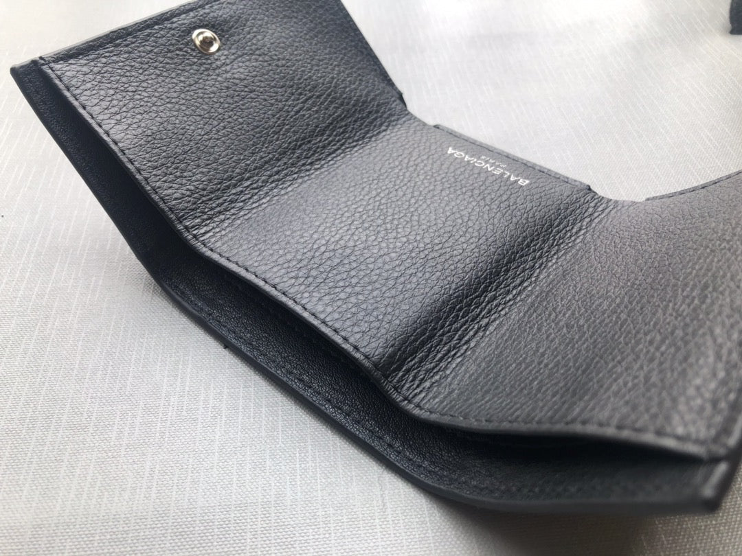 Balenciaga-新款V型三折短夹