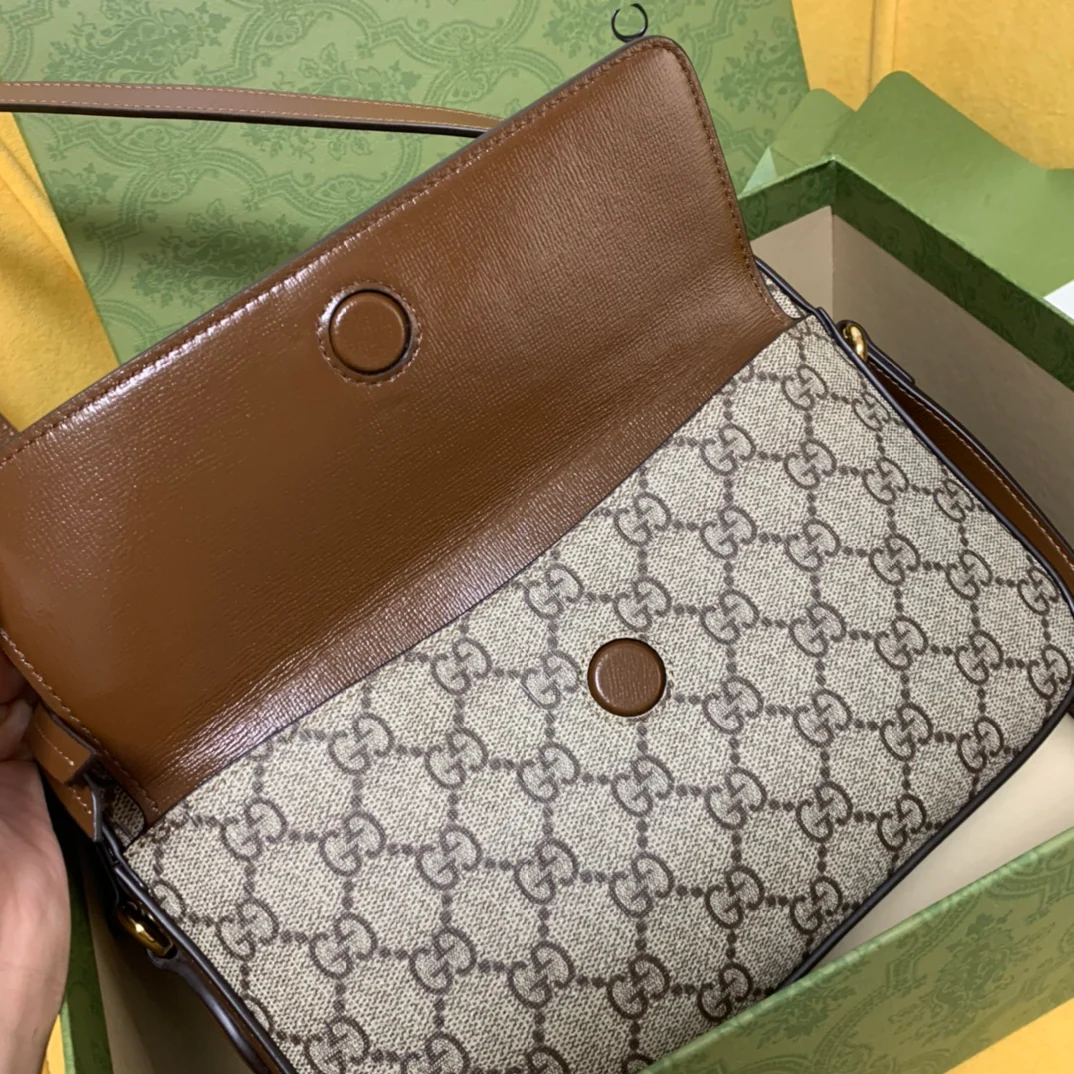 Сумка для фотоаппарата Gucci 1955 с пряжкой в ??виде подковы