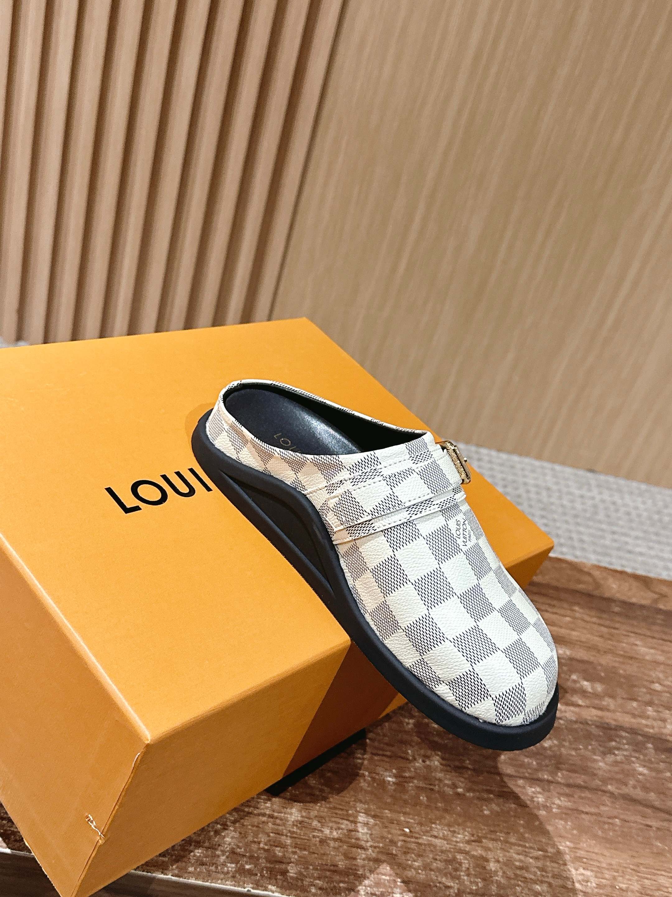 Новинка LV 2025 - Биркенштоки - Клетчатый узор - Белые