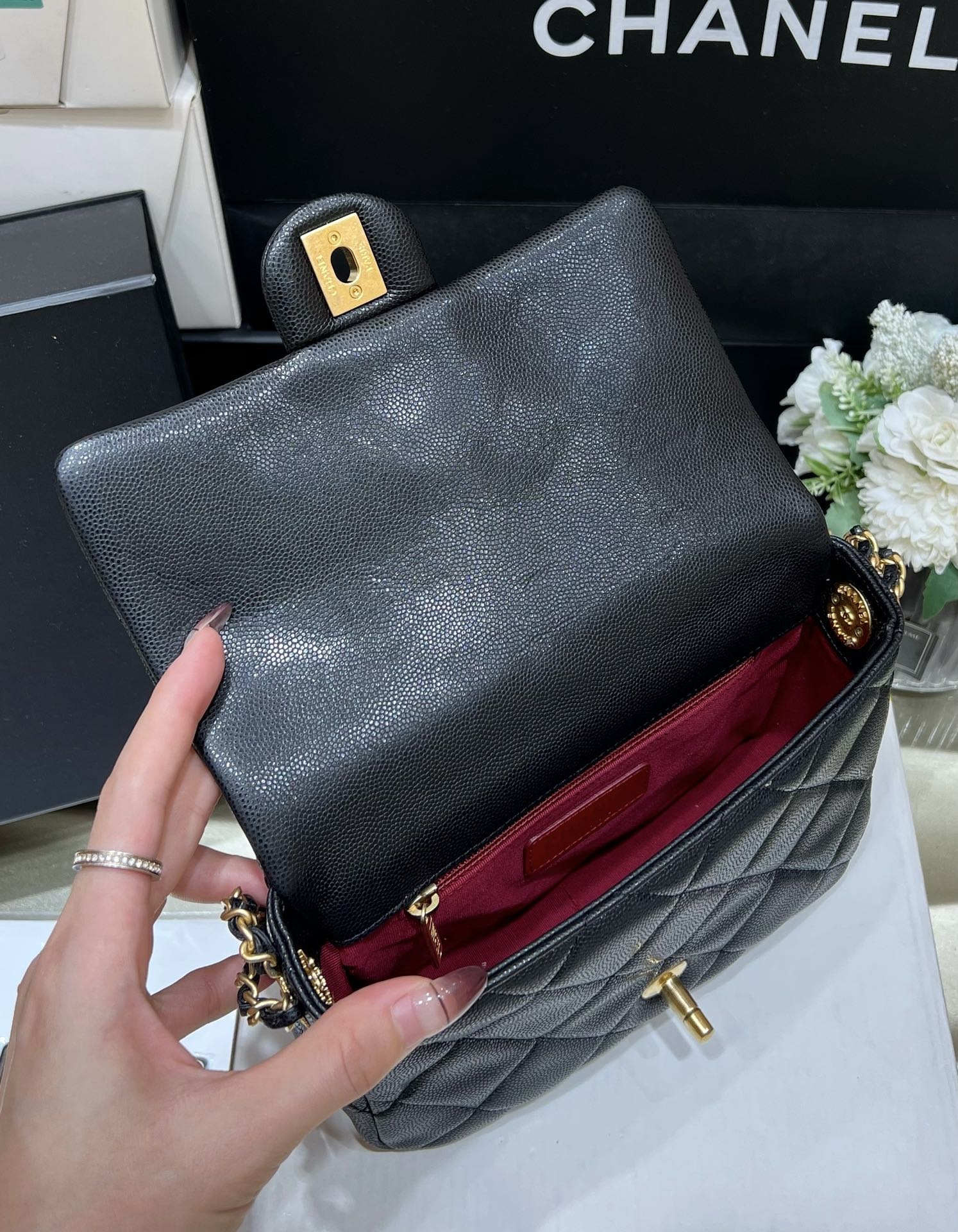 Сумка Chanel CF с цепочкой и монетами — зернистая кожа — большой размер — черная